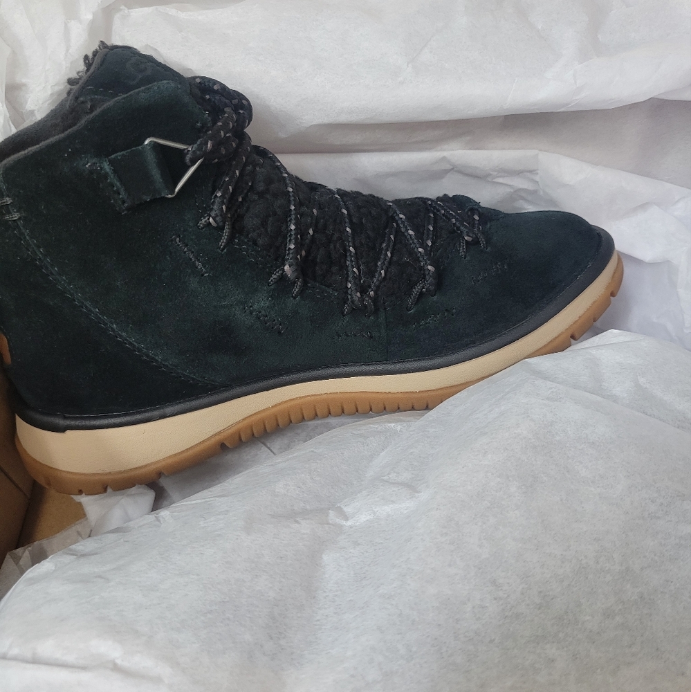 NIB women's UGG Lakesider Heritage Mid black size 5!  Retails $130 - Picture 5 of 9